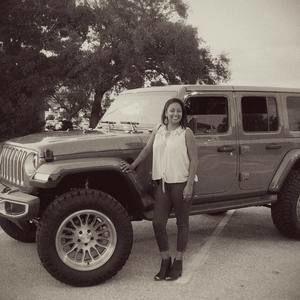 Meet your Posher, Jennifer